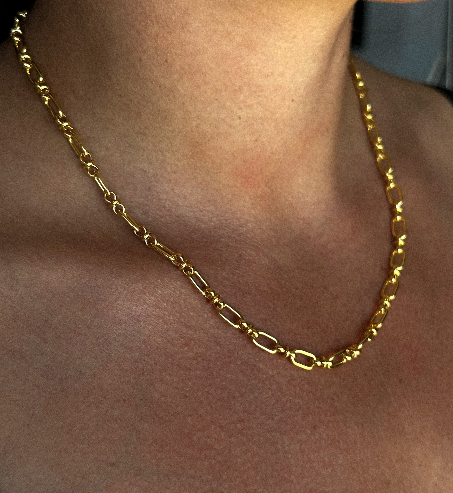 Daisy Gold Chain Necklace